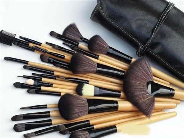 Professional cosmetic makeup brushes 32 pieces